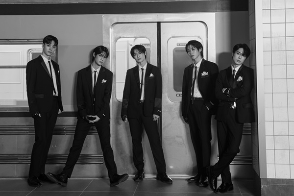 102.04.05.07.08.09.12.13.15.17 タナカ様 Amazon.co.jp: Jigsaw Puzzle 1000 Piece Yutaka Takenouchi