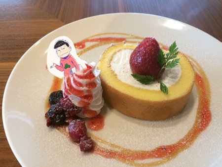 超一流おそ松の苺ロールケーキ