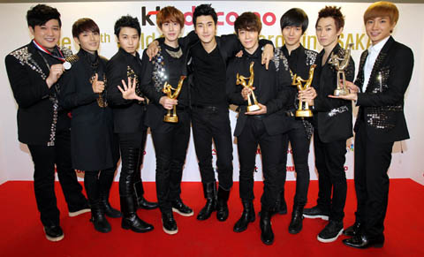 SUPER JUNIOR