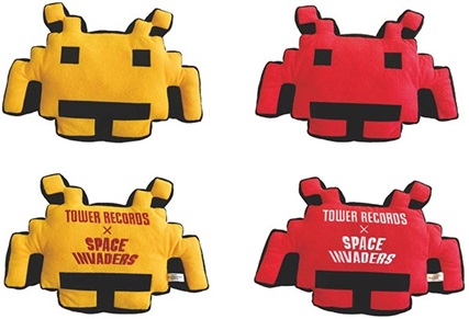 スペースインベーダー×タワレコ 特製コラボグッズ クッション