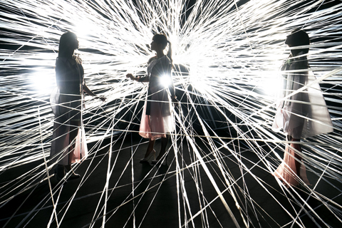 Perfume 最新アルバム Future Pop に迫った特番を全国22局で本日8月23日よりオンエア決定 香港 韓国 台湾で試写会も Tower Records Online