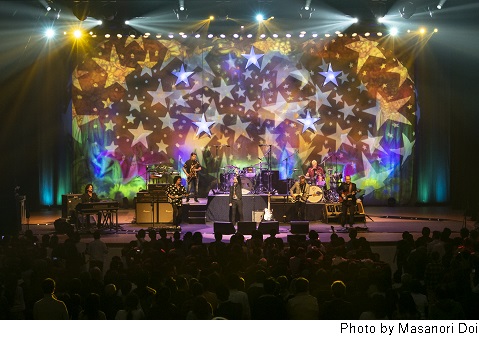 Ringo Starr（リンゴ・スター）、3年ぶりのジャパン・ツアー東京公演のライヴ・レポートが到着 - TOWER RECORDS ONLINE