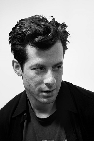 Mark Ronson マーク ロンソン 6月21日に約4年ぶりのニュー アルバム Late Night Feelings 国内盤リリース決定 Tower Records Online