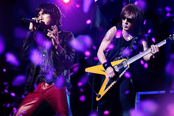 B'z、ライヴDVD＆Blu-ray『B'z LIVE-GYM 2019 -Whole Lotta NEW LOVE-』2月26日リリース決定 -  TOWER RECORDS ONLINE