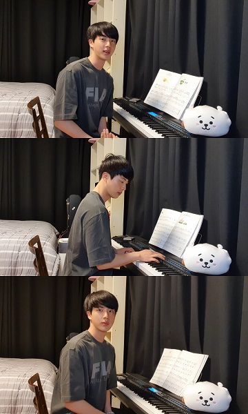 Jin Bts Youtube Liveでピアノ演奏 新しいアルバムのデザインに参加してみようと考え中 Tower Records Online