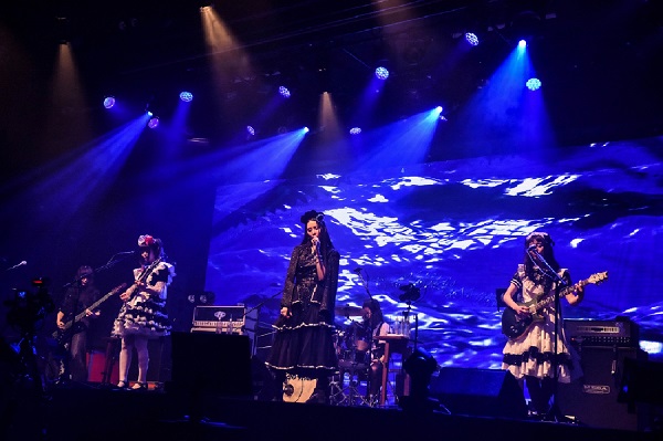 BAND-MAID、初のフル・セット・オンラインお給仕（ライヴ）は全世界66ヶ国が視聴。ニュー・アルバム『Unseen  World』より新曲“After Life”も初披露 - TOWER RECORDS ONLINE