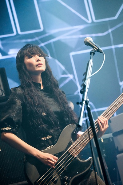 BAND-MAID、初のフル・セット・オンラインお給仕（ライヴ）は全世界66ヶ国が視聴。ニュー・アルバム『Unseen  World』より新曲“After Life”も初披露 - TOWER RECORDS ONLINE