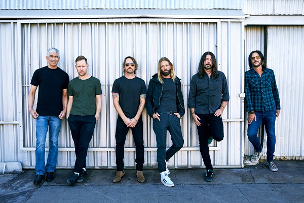 Dave Grohl Foo Fighters 人気youtubeチャンネル みのミュージック にサプライズ出演 新作アルバムやpaul Mccartneyとの交流などについて語る記念碑的インタビュー敢行 Tower Records Online