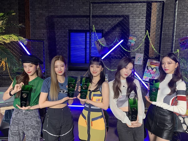 ITZY、日本1stシングル『Voltage』リリース記念オンライン・イベント実施。パワフルなダンスで魅せる表題曲を初パフォーマンス - TOWER  RECORDS ONLINE