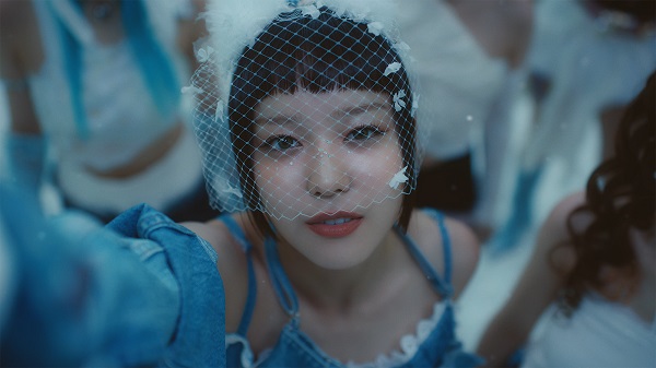 XG、1stミニ・アルバム『NEW DNA』よりリード楽曲“PUPPET SHOW”MV公開 