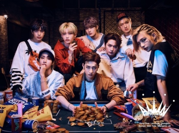 Stray Kids JAPAN 1st Mini Album 『ALL IN』発売記念！タワーレコード