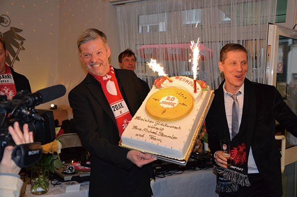 フォイト兄弟、お祝い中