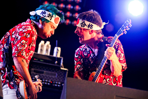 ME FIRST AND THE GIMME GIMMES_3