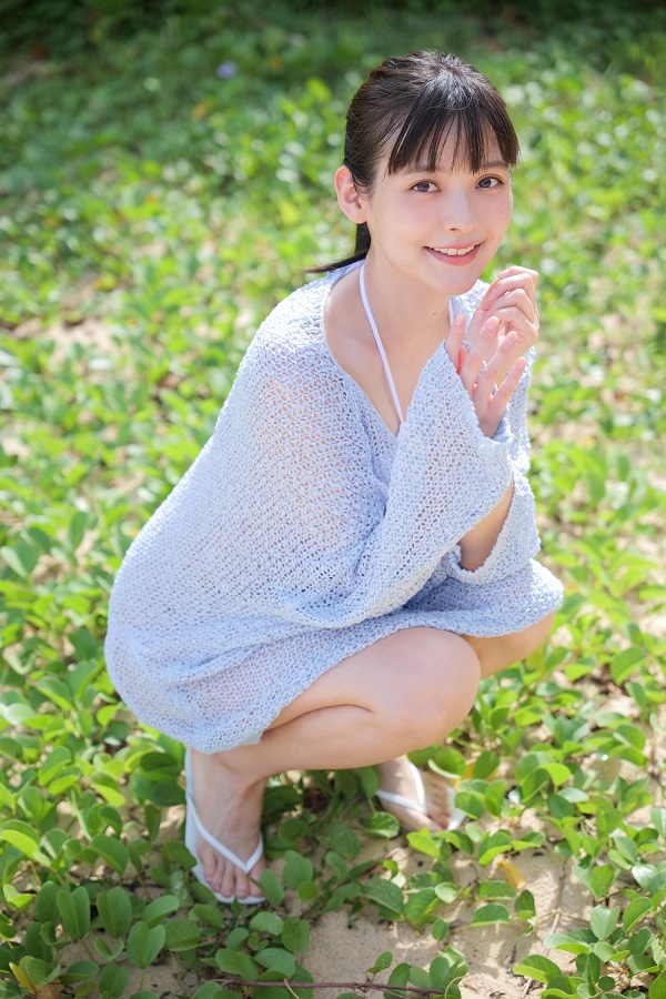 上坂すみれ｜セカンド写真集『すみれのゆめ』11月11日発売 - TOWER