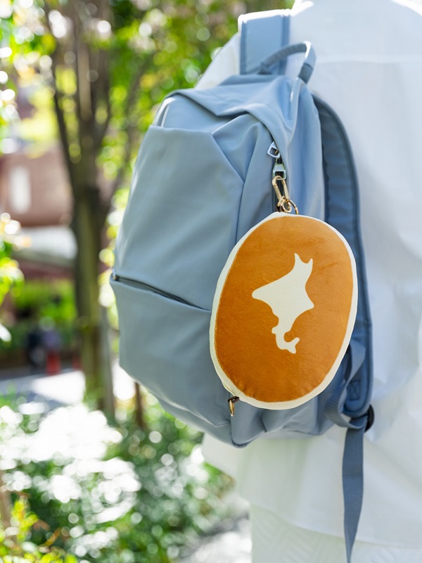 北海道チーズ蒸しケーキ ほんものみたいなふわふわポーチBOOK