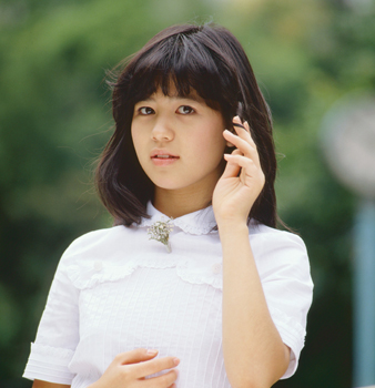 石野真子、デビュー40周年記念ベストアルバムが6月27日発売 - TOWER 