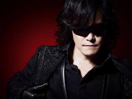 Toshl（X JAPAN）、自身初のカバー・アルバム『IM A SINGER』11月28日