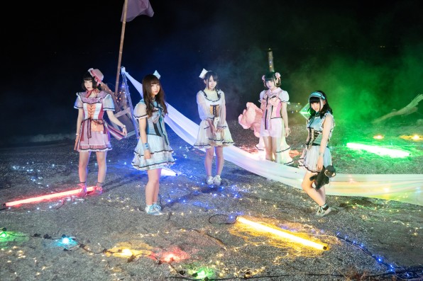 星歴13夜、ファーストフルアルバム『Hugdeamy Horoscope』11月27日発売