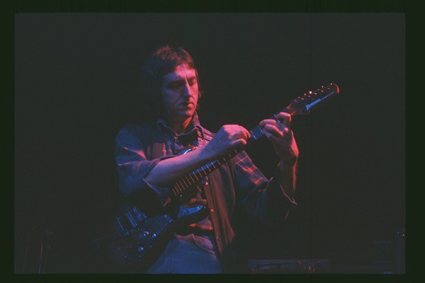 孤高のギタリスト、アラン・ホールズワース（Allan Holdsworth）高音質