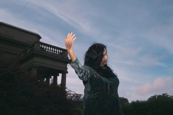 Pauline Anna Strom（ポーリーン・アンナ・ストローム）