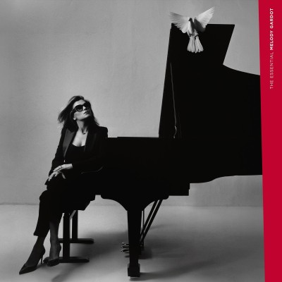 Melody Gardot（メロディ・ガルドー）『ジ・エッセンシャル:ヴェリー・ベスト・オブ・メロディ・ガルドー』自身の選曲による初のベスト盤が登場  - TOWER RECORDS ONLINE