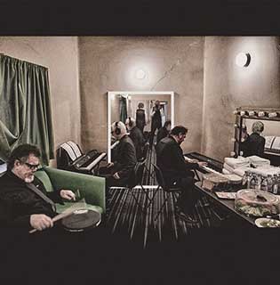 キング・クリムゾン（King Crimson）ライヴ作品『メルトダウン～ライヴ・イン・メキシコ』発売 - TOWER RECORDS ONLINE