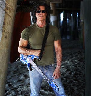 Kane Roberts（ケイン・ロバーツ）