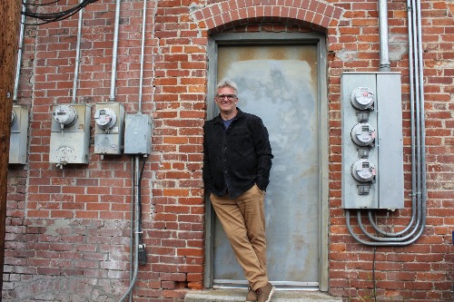 Doug Brons(ダグ・ブロンズ)