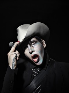 Marilyn Manson（マリリン・マンソン）｜ゴシックのカリスマが混沌の ...