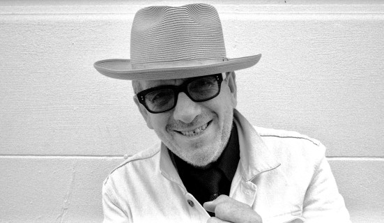 Elvis Costello（エルヴィス・コステロ）｜グラミー賞受賞アルバムに続く、2年振りの最新作『ヘイ・クロックフェイス』が完成 - TOWER  RECORDS ONLINE