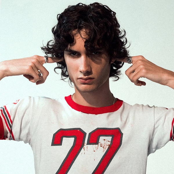 sombr（ソンバー）『I Barely Know Her』2025年最注目 オルタナティブ・ポップの天才による待望のデビューアルバム