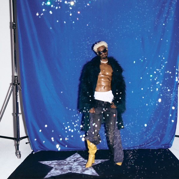 Danny Brown（ダニー・ブラウン）『Stardust』ヒップホップの枠を超えてポスト・ハイパーポップの先を描きだす豪華ゲスト参加の最新作