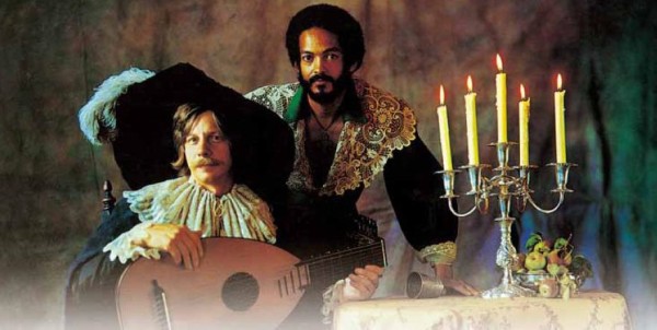 コーティアル・ウィズ・エロール・ロウルズ