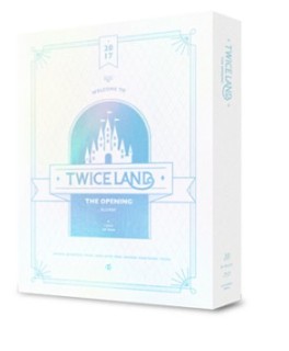 TWICE、デビュー後初ライヴ『TWICELAND』Blu-ray発売 - TOWER RECORDS 