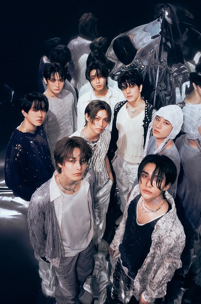 Stray Kids｜ライブBlu-ray『Stray Kids 5-STAR Dome Tour 2023』9月18日発売！｜タワレコ特典「 フォトカードセット(8種セット)」 - TOWER RECORDS ONLINE