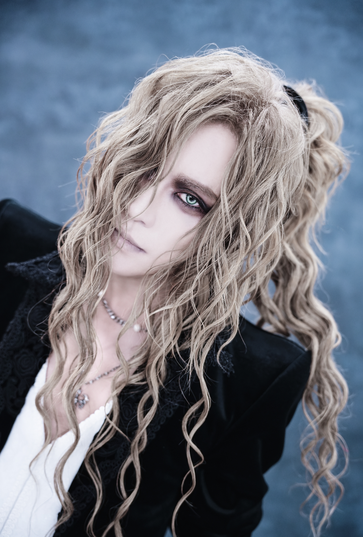 KAMIJO 「美しい日々の欠片」 「LOUIS XVII」INSTORE EVENT - TOWER RECORDS ONLINE