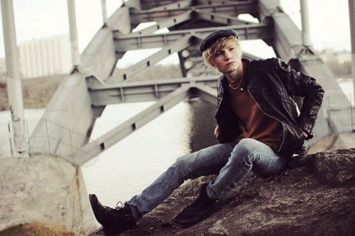 Ulrik Munther Tower Records Online